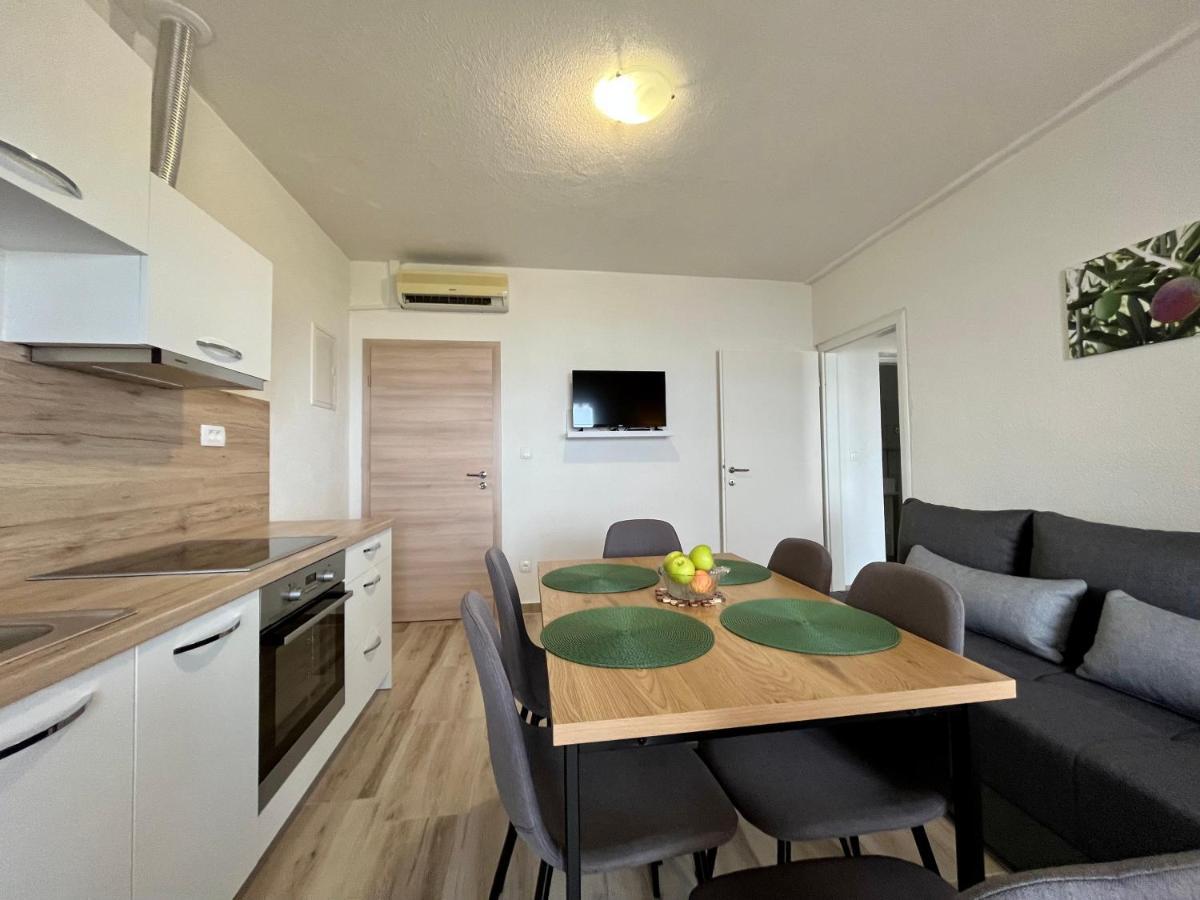 Apartmani “Kresimir” Omis Bagian luar foto