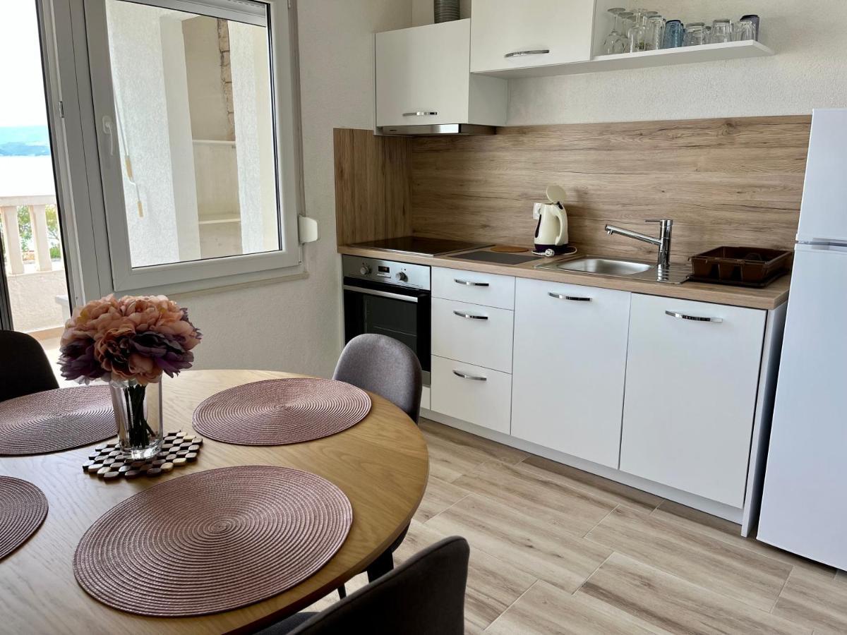 Apartmani “Kresimir” Omis Bagian luar foto